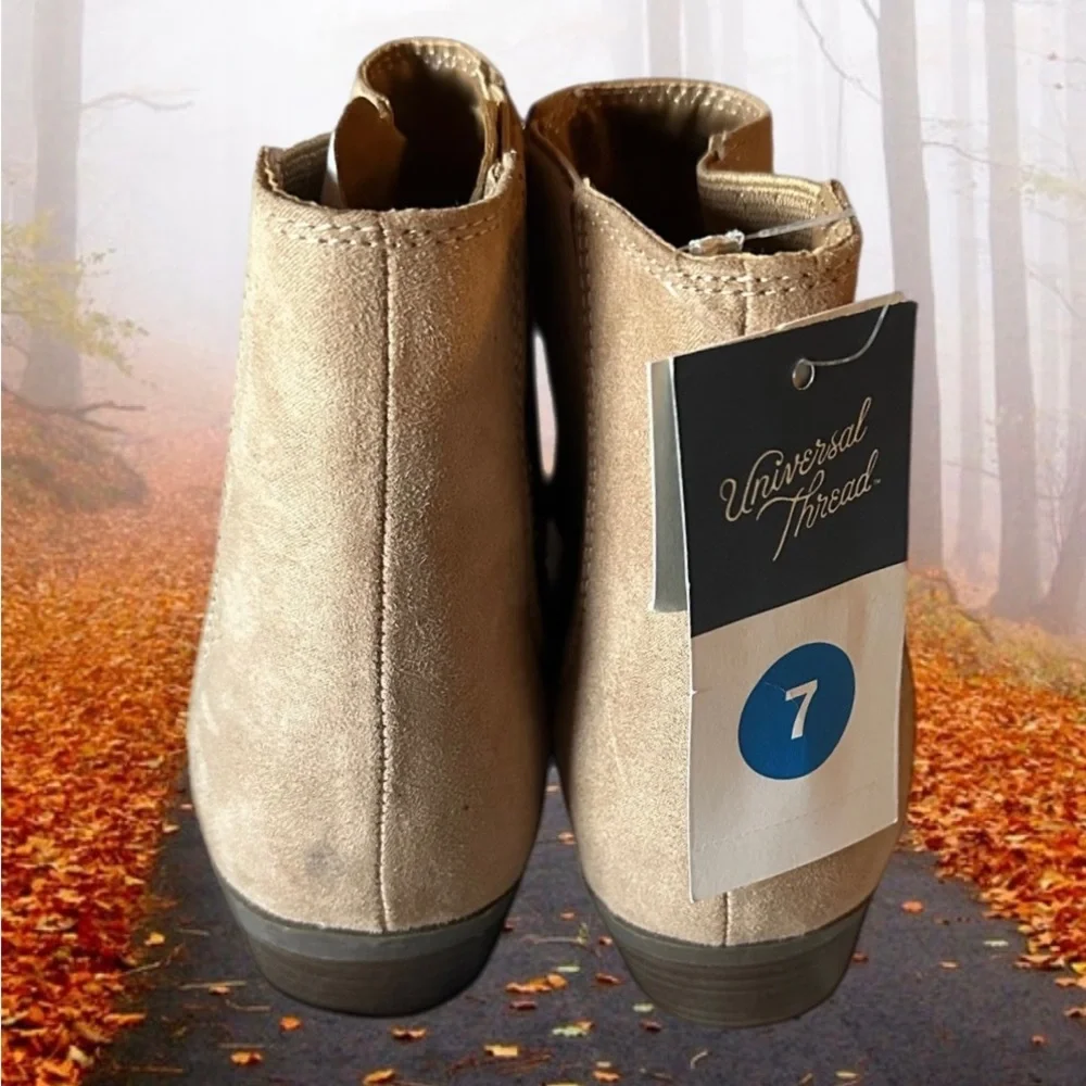 Universal Thread Tan Faux Suede “Alena” Ankle Boots with Memory Foam- Sz 7  NWT